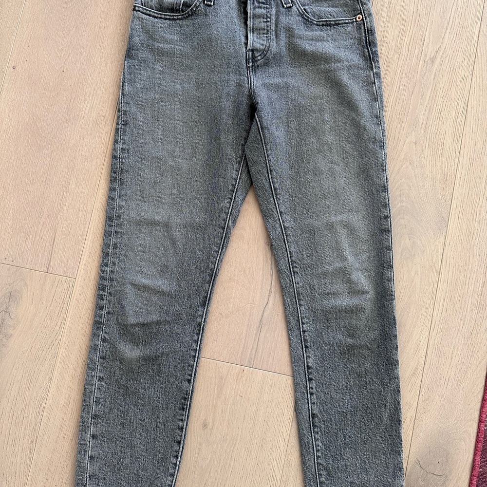 Levi's Women's Gray Straight Leg Cropped 501